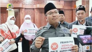 FRAKSI PKS TOLAK KENAIKAN HARGA BBM DI RAPAT PARIPURN KUA PPAS 2022